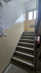 2 pokoje, balkon, parter-os. Słoneczne