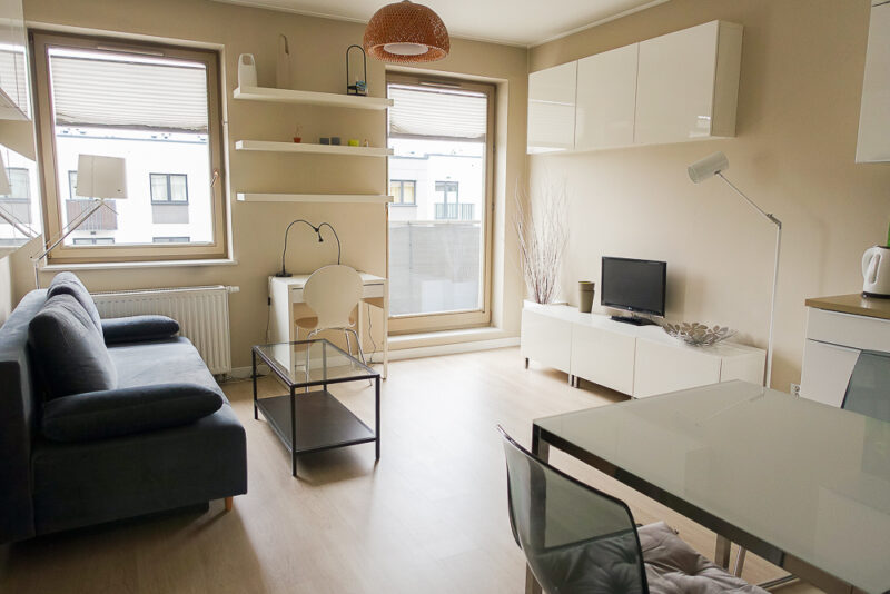 Centrum. Umebl. apartament 2pok. balkon 2300+340