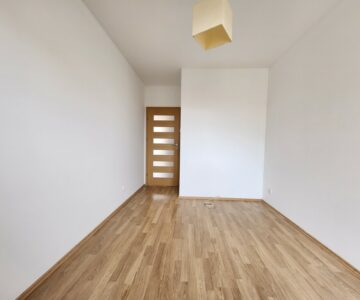 3 pokoje z balkonem -Dolina Słońca