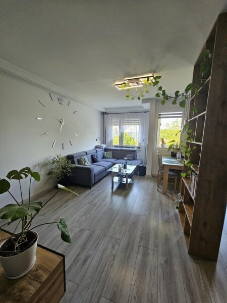 Po generalnym remoncie 3 pokoje ,balkon !!