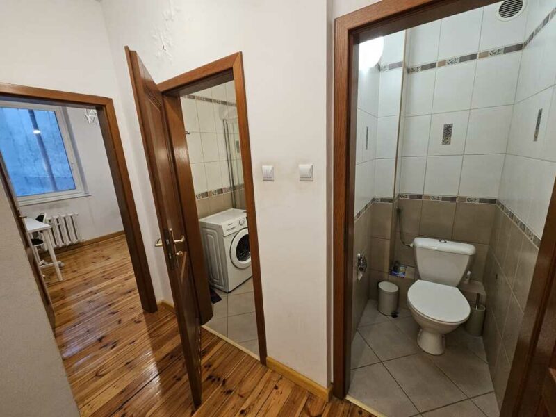 3pok. piętro 1, 76m2, 1992r. w Centrum