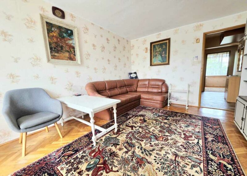 2 pok. w niskim bloku przy Królewicza Kazimierza!