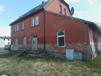 Parter domu z piękną działką—Pojezierze Drawskie.