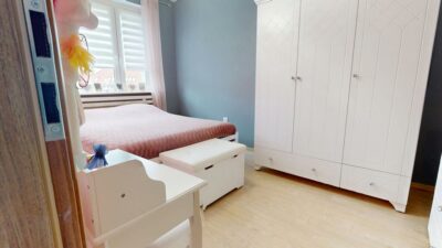 3-pokojowe mieszkanie gotowe do zamieszkania.
