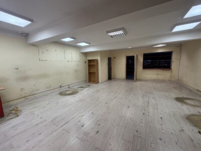 Hala magazynowa z biurami na wyynajem-460m2.