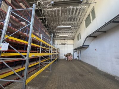 Hala magazynowa z biurami na wyynajem-460m2.