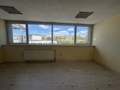 Hala magazynowa z biurami na wyynajem-460m2.