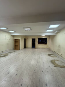 Hala magazynowa z biurami na wyynajem-460m2.