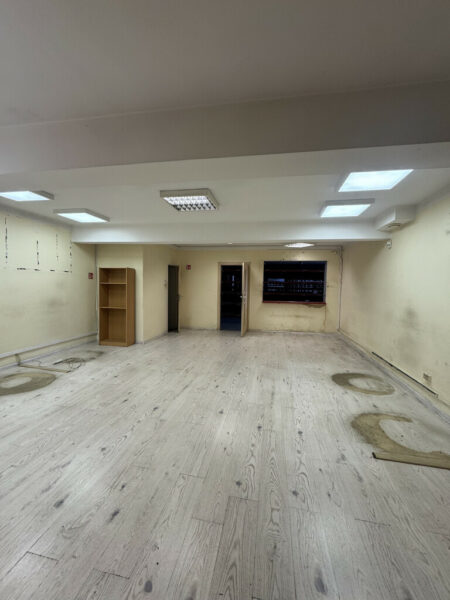 Hala magazynowa z biurami na wyynajem-460m2.