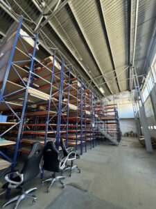 Hala magazynowa z biurami na wyynajem-460m2.