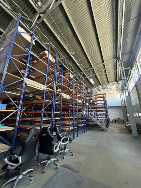 Hala magazynowa z biurami na wyynajem-460m2.