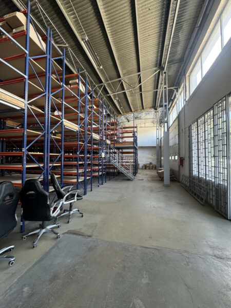 Hala magazynowa z biurami na wyynajem-460m2.