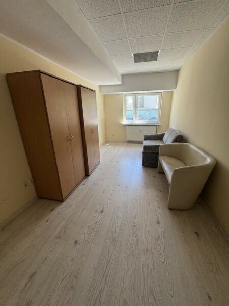 Hala magazynowa z biurami na wyynajem-460m2.