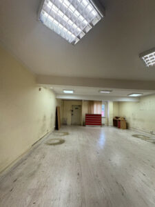 Hala magazynowa z biurami na wyynajem-460m2.