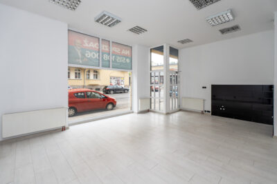 Atrakcyjny lokal użytkowy, duże witryny i parking 499 tys.