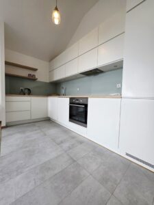 Przestronny apartament 3 pok. z dużym balkonem