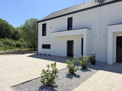 Dołuje piękny nowy wykończony dom 5 pokoi dz 520m2