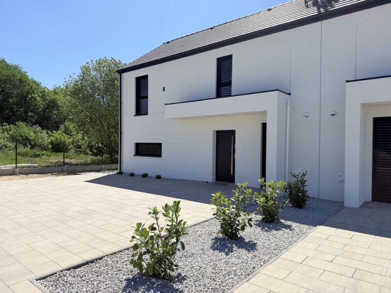 Dołuje piękny nowy wykończony dom 5 pokoi dz 520m2