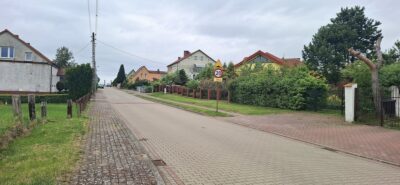 Działka 1425 m² z pozwoleniem – Trzebiatów