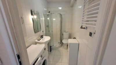 2 pokoje w centrum przy Kaskadzie (z najemcami)