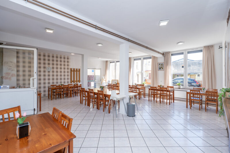 Ustronie Morskie - 150 m od morza! PENSJONAT - Pokoje + Lokal gastroniczny!