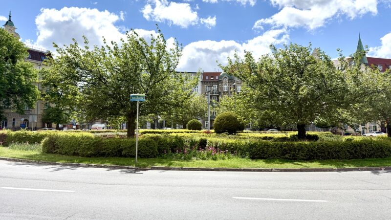 Na sprzedaż 3 pokoje z widokiem na Plac Odrodzenia