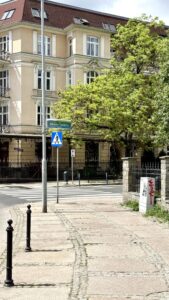 Na sprzedaż 3 pokoje z widokiem na Plac Odrodzenia