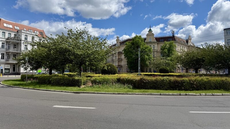 Na sprzedaż 3 pokoje z widokiem na Plac Odrodzenia