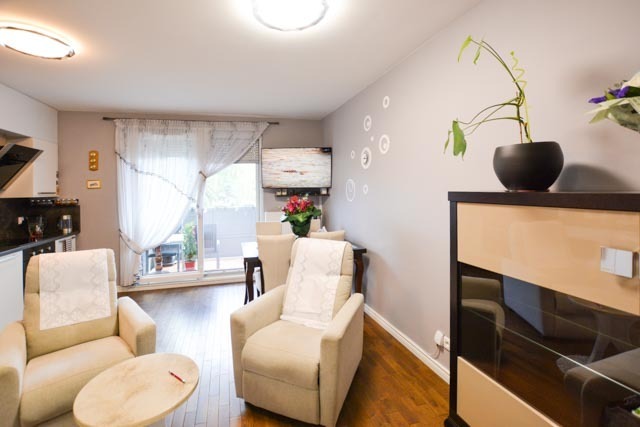 2 dwa pokoje, balkon, garaż