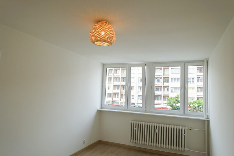 Pl. Rodła 2 pokoje 34,5 m2 po remoncie, II p.
