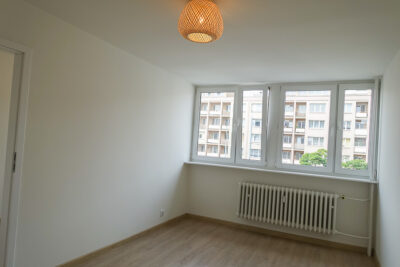 Pl. Rodła 2 pokoje 34,5 m2 po remoncie, II p.