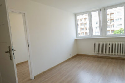 Pl. Rodła 2 pokoje 34,5 m2 po remoncie, II p.