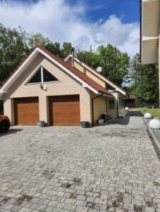 Posiadłość w sąsiedztwie lasu i jeziora- Moryń