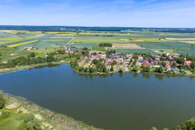 Działka z linią brzegową jeziora Babin