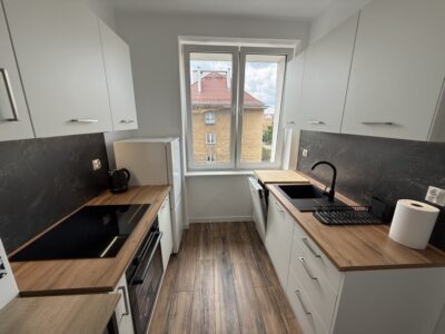 Mazowicka Centrum 2 pok 49m2 bdb standard, parking