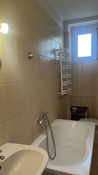 2 pok.rozkładowe , balkon -okolice Jasnych Błoni.