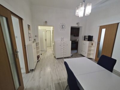 Duże 4 pokojowe mieszkanie-wysoki parter. 77,58m2