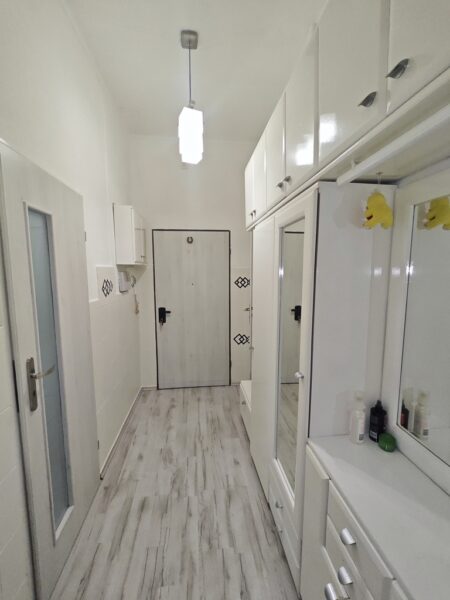 Duże 4 pokojowe mieszkanie-wysoki parter. 77,58m2