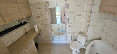 Dwa pokoje na wynajem, wysoki parter