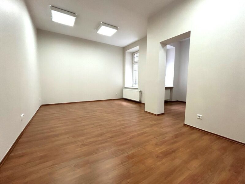 Wyremontowany lokal z wejściem z ulicy