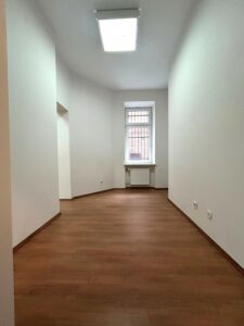 Wyremontowany lokal z wejściem z ulicy