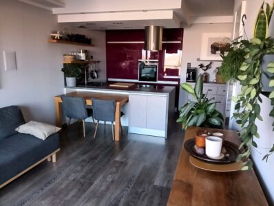 Garderoba| klimatyzacja| balkon| opcja m.postojowe