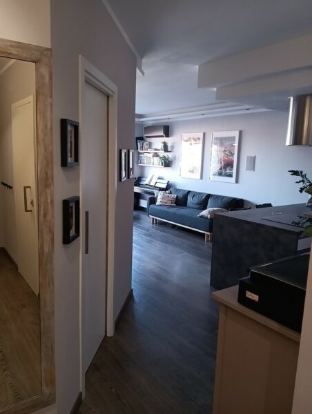 Garderoba| klimatyzacja| balkon| opcja m.postojowe