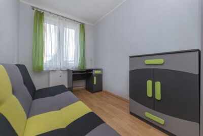 3 pokoje z balkonem i miejsce parkingowe w cenie