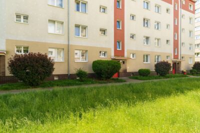 Klonowica, 2 pok. II piętro - 32 m2, do remontu,