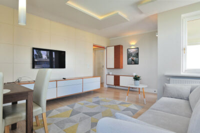 Blisko parku apartament z balkonem oraz garażem