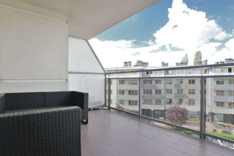 Blisko parku apartament z balkonem oraz garażem