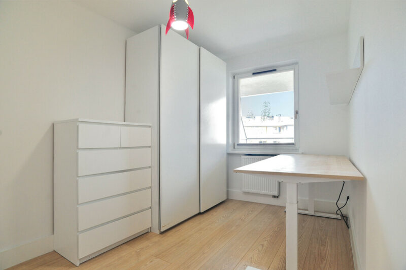 Blisko parku apartament z balkonem oraz garażem