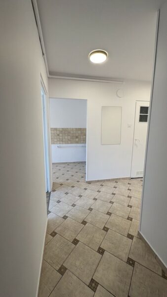 Spółdz. wł. 2pok, 1p, piwnica (po odświeżeniu)