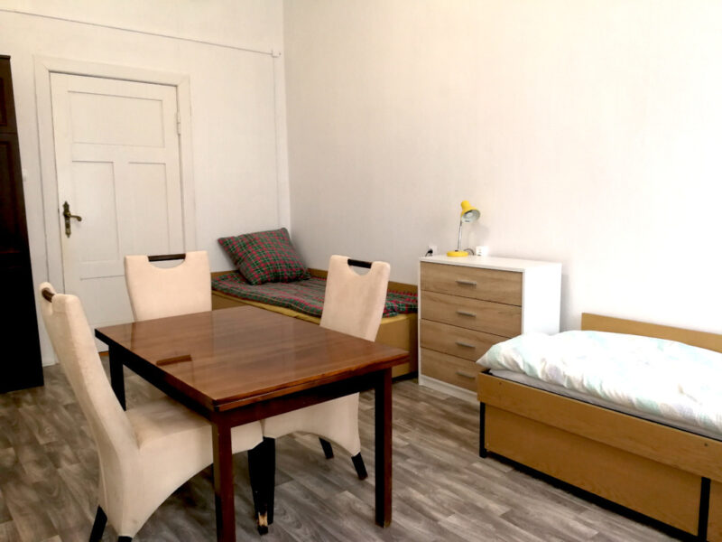 Mieszkanie 3-4 pokoje, balkon, centrum